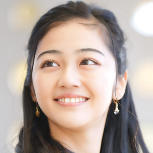 女性顔